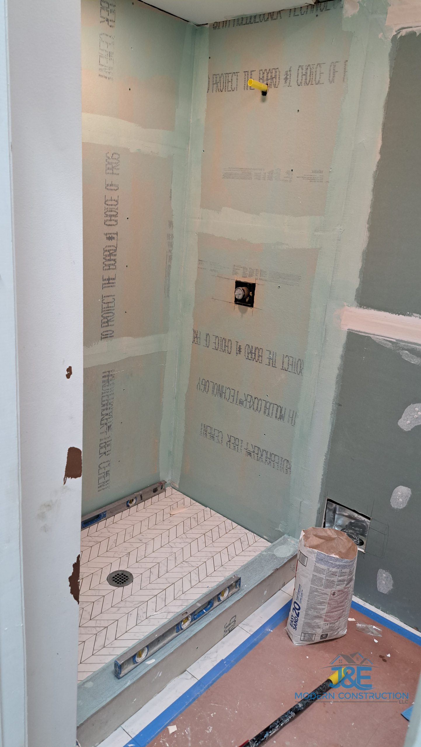 Construction-shower-1-scaled